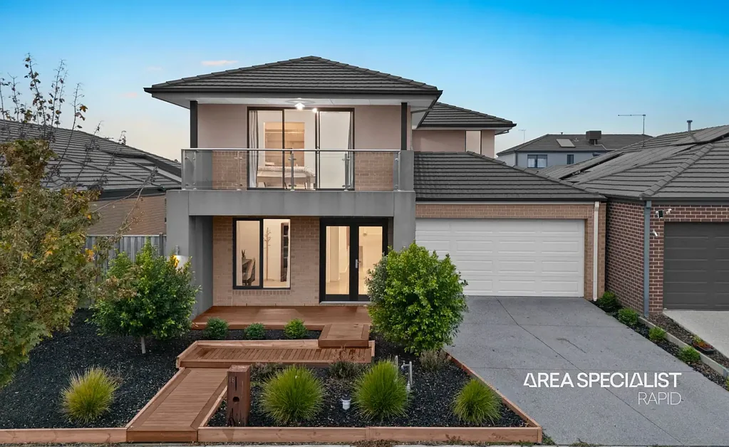 16 Springside Drive, Cranbourne West, VIC 3977
