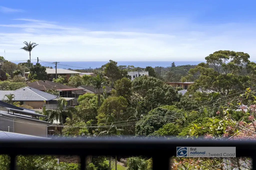 Banora Point 3房  Coastal Elevation with Ocean Views and Future Potential