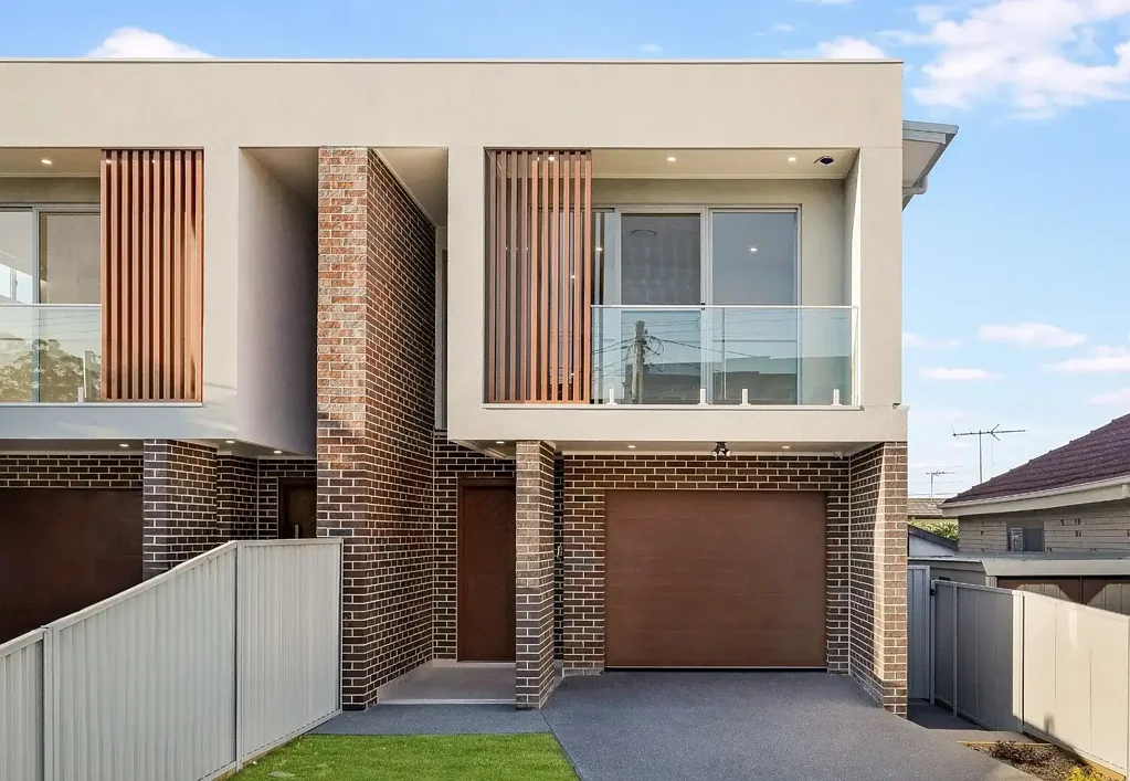 Brand New Luxury Duplex in a Quiet and Convenient Location