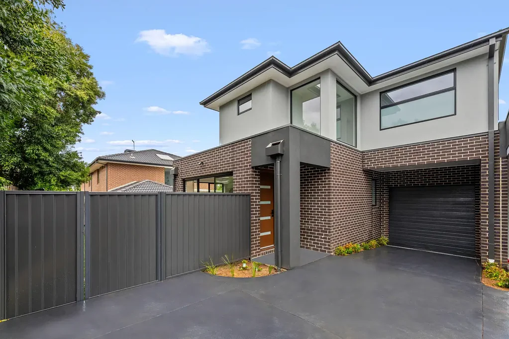 Oakleigh East 4ਬੈੱਡਰੂਮ Quality, Contemporary Lifestyle and No Body Corp. Fee