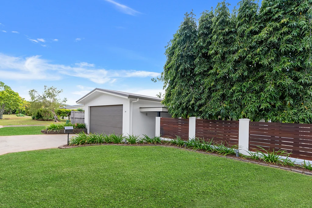 24 Vista Street, Bayview Heights, QLD 4868