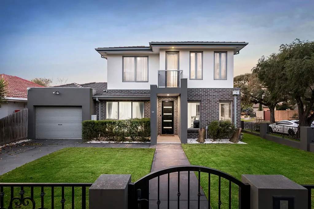 Fawkner 3غرفة نوم Contemporary Family Charm in a Highly-Regarded Pocket