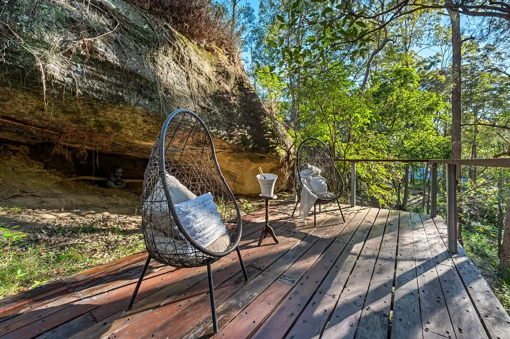 Boyland 6 Bedroom Family Retreat in Private Location