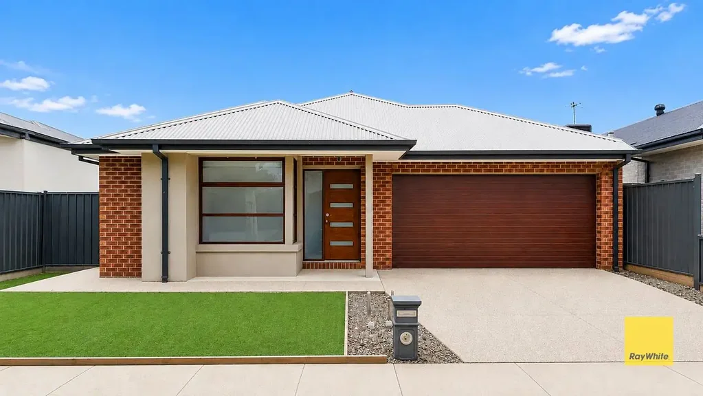 Strathtulloh 4房 朝东现代 Metricon 住宅，位于 Strathtulloh 黄金发展地段 — 风格、空间与便捷 East-Facing Modern Metricon Home in a Prime Strathtulloh Growth Location - Style, Space & Connectivity