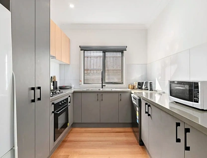 1&3/60 Clingin Street, Reservoir, VIC 3073, 3 ਕਮਰੇ, 2 ਬਾਥਰੂਮ, Townhouse