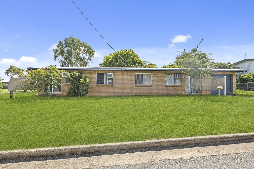 1 & 2/3 MacArthur Street, Koongal, QLD 4701