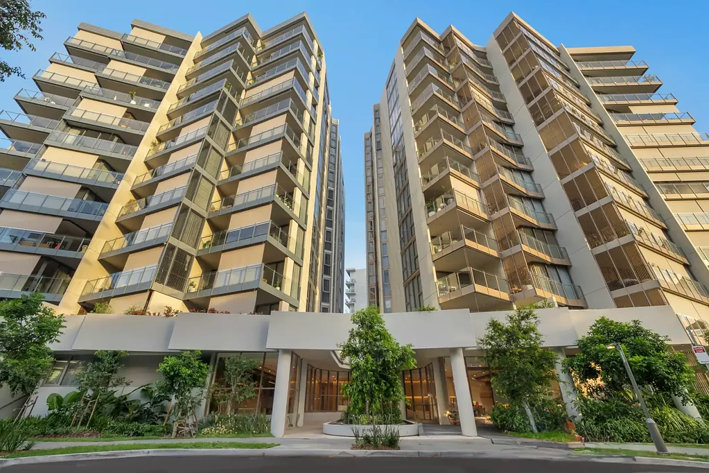 West End 2 Bedroom Enclave Apartments - Luxury Living on the River
