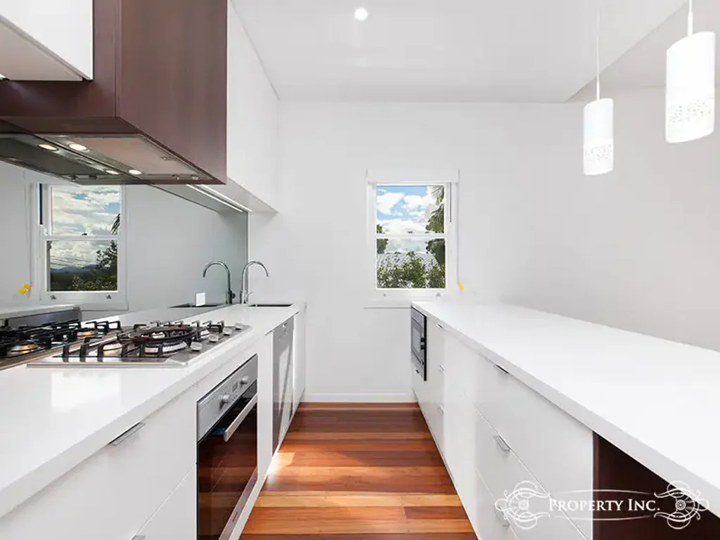 Top Floor Unit - As Big As a House!
