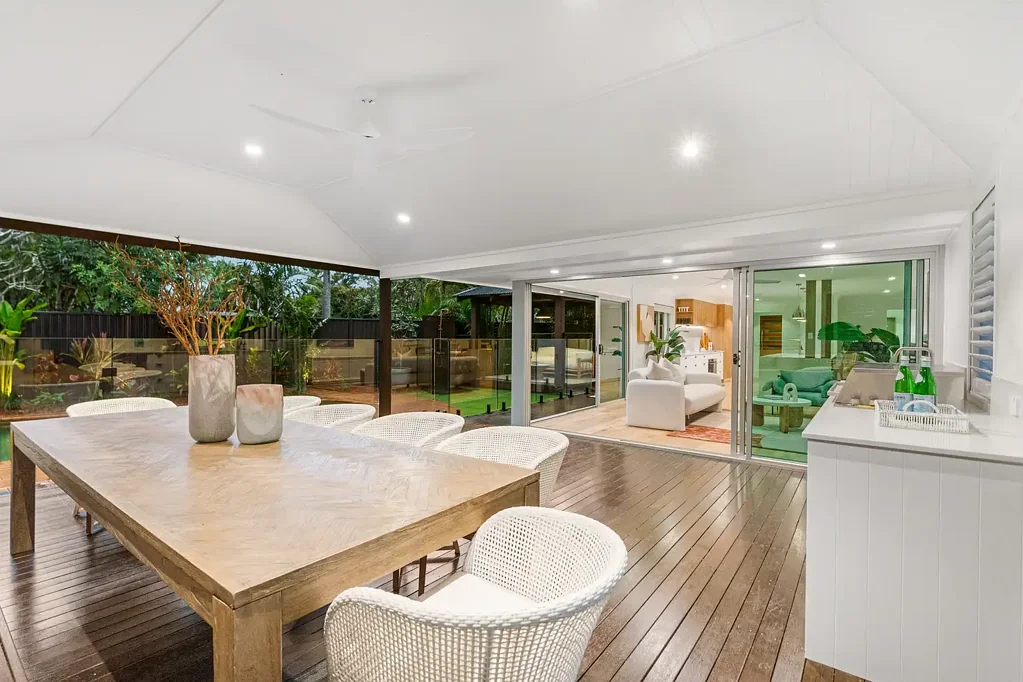 9 Ketch Court, Mermaid Waters, QLD 4218
