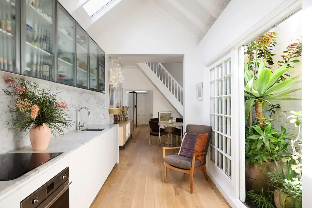 Paddington 3 Slaapkamer Charming mixed use terrace in prime village spot