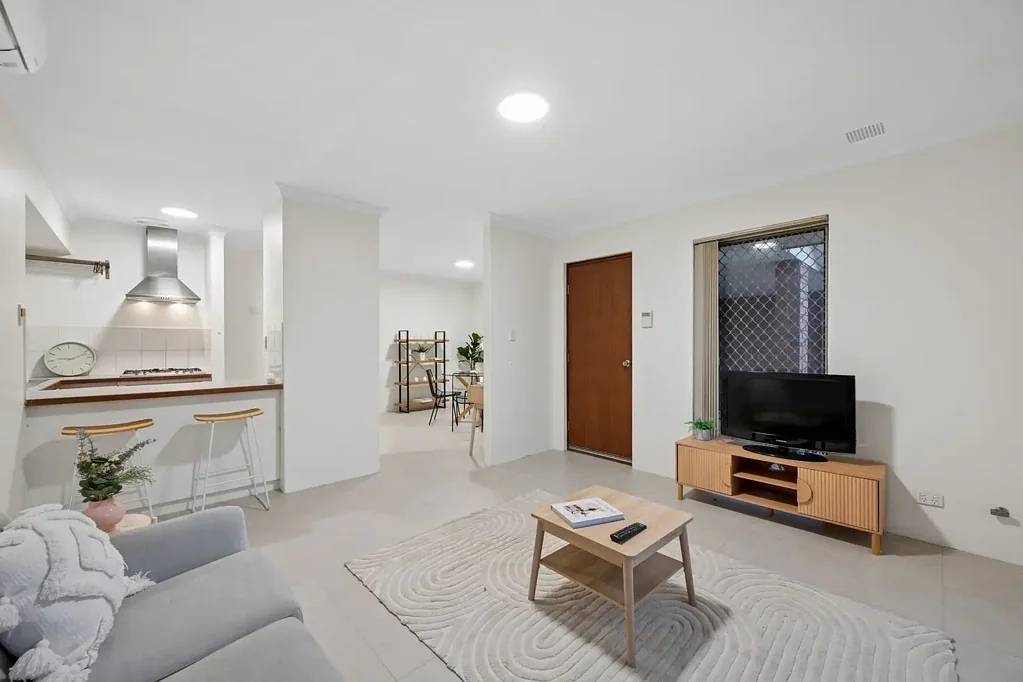 St James 3房  Effortless Living in a Well-Maintained Tree-Lined Location
