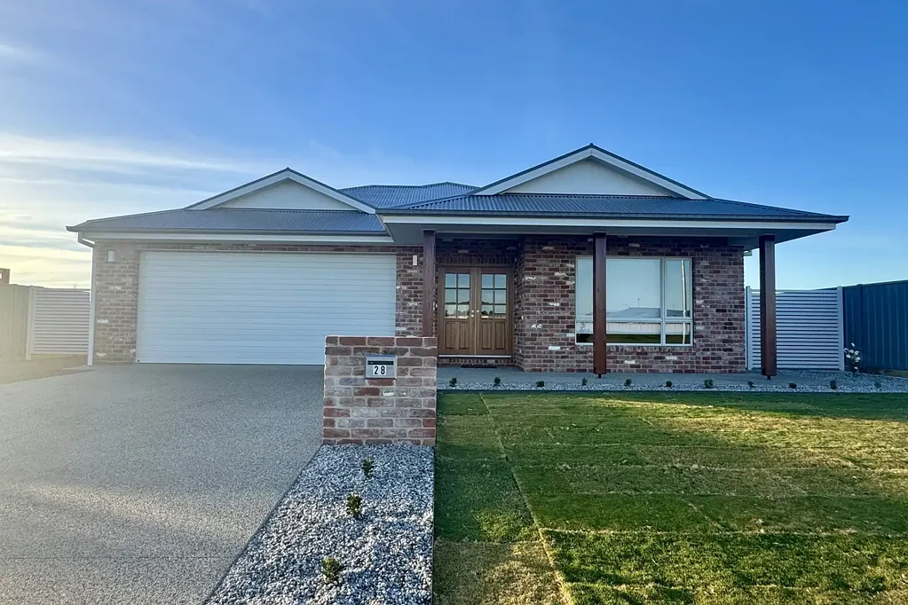 Stunning Brand New Home with Solar, Shed & Caravan Parking