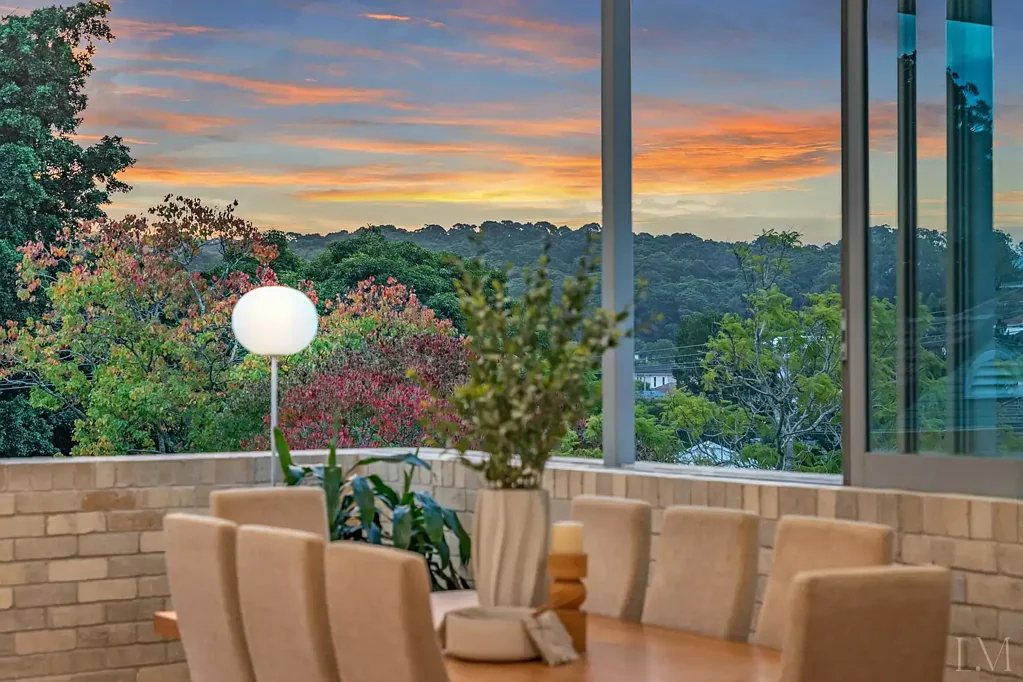 New Lambton 4房  A Statement in Design: Luxury Family Living by an Award-Winning Architect