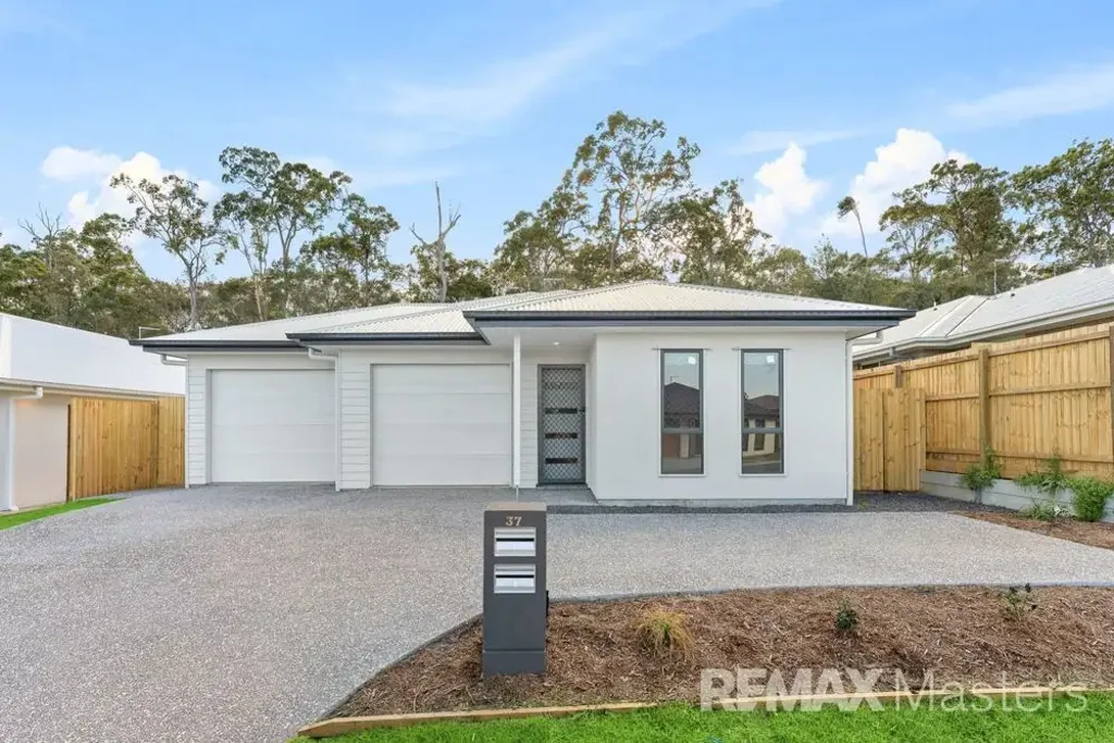 MODERN LIVING IN A SOUGHT-AFTER LOCATION