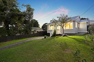 109 Beach Haven Road, Beach Haven, North Shore City