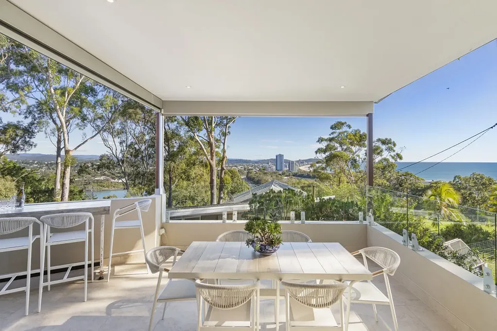 Currumbin 4침실 Private Hideaway with Superb Coastal Panorama