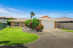 1/327 Darlington Drive, Banora Point