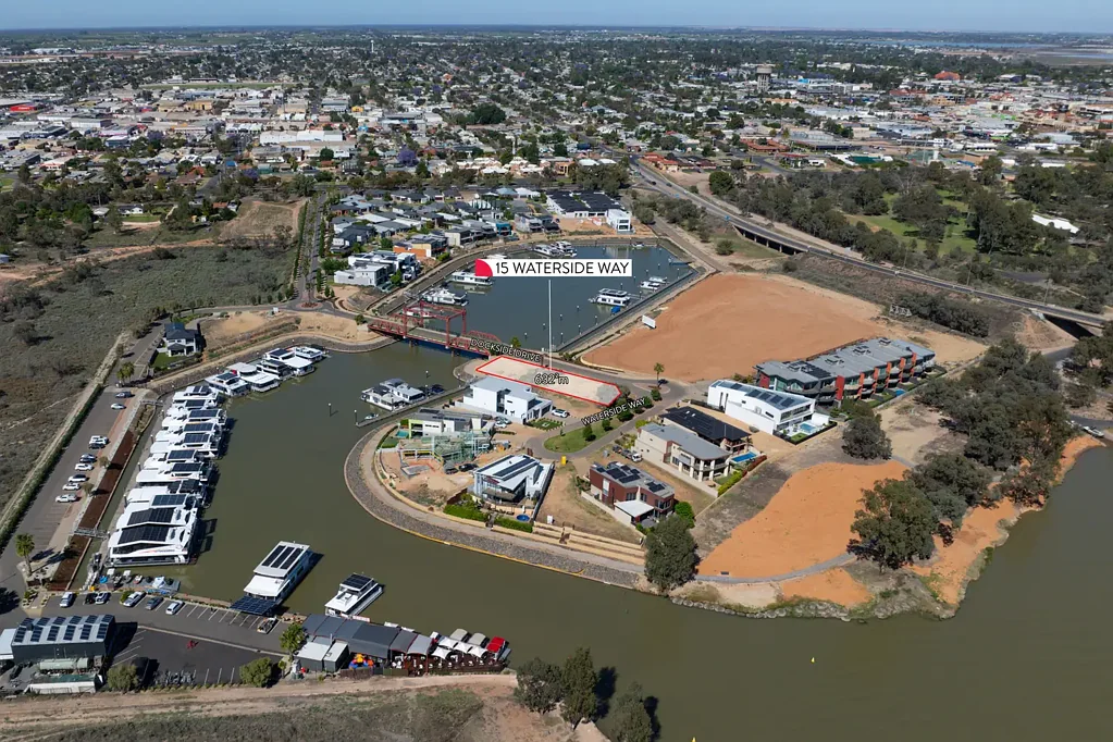 Mildura Waterside living.
