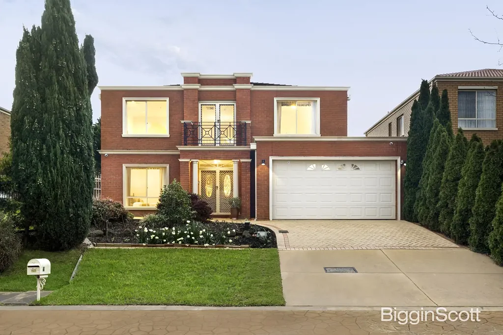Glen Waverley 5ਬੈੱਡਰੂਮ RARE OPPORTUNITY IN AVENDON ESTATE - GWSC ZONE!