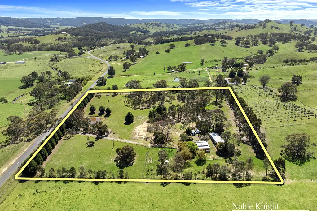 Gobur  Charming 10-Acre (approx.) Lifestyle Property