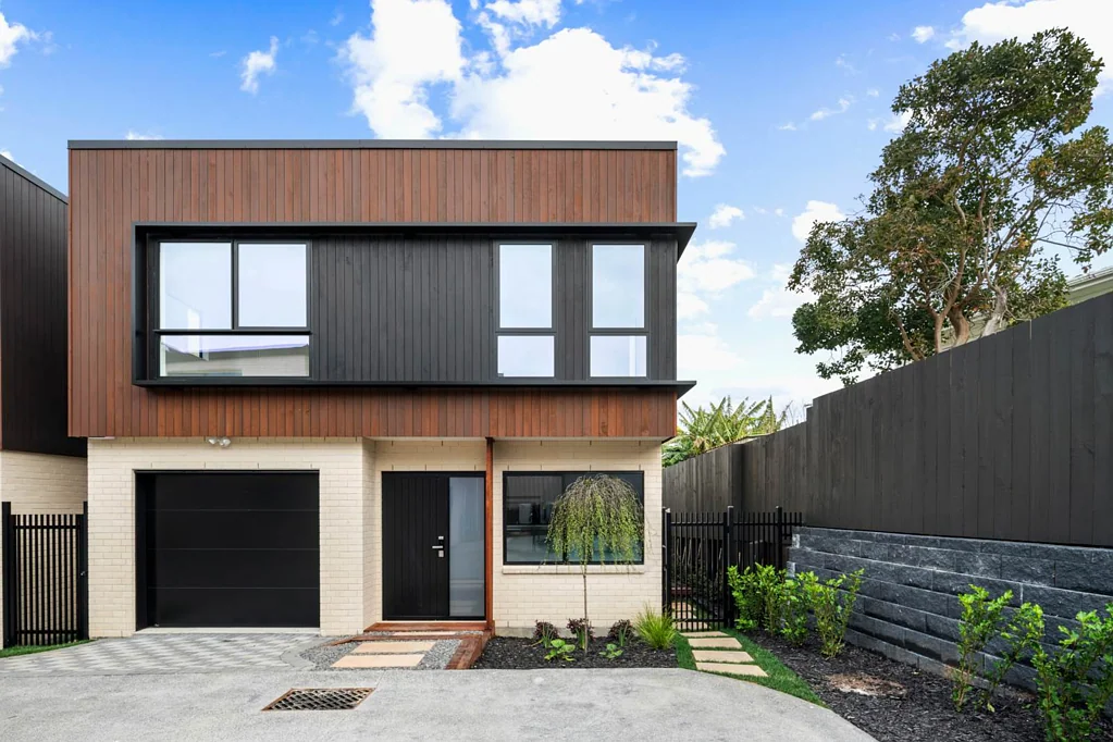 Sunnyhills 4 Bedroom Brand-New Freehold Home – Quality and Location!
