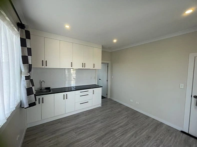 Modern & Sunny 1-Bedroom Unit