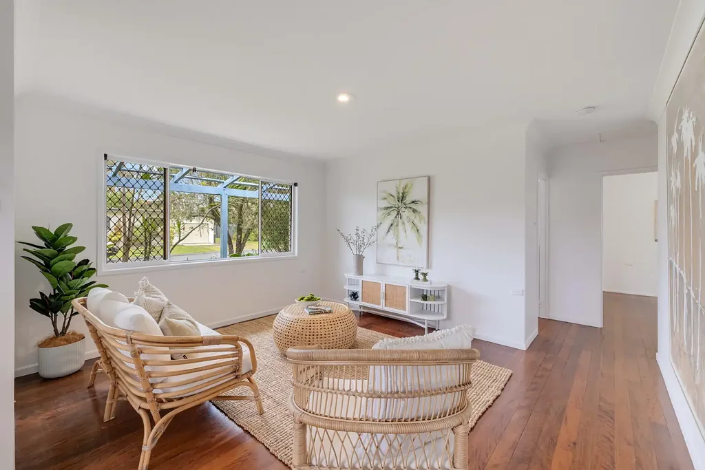 Maroochydore 2房  Prime Maroochydore Opportunity - Restore, Renovate, or Rebuild!