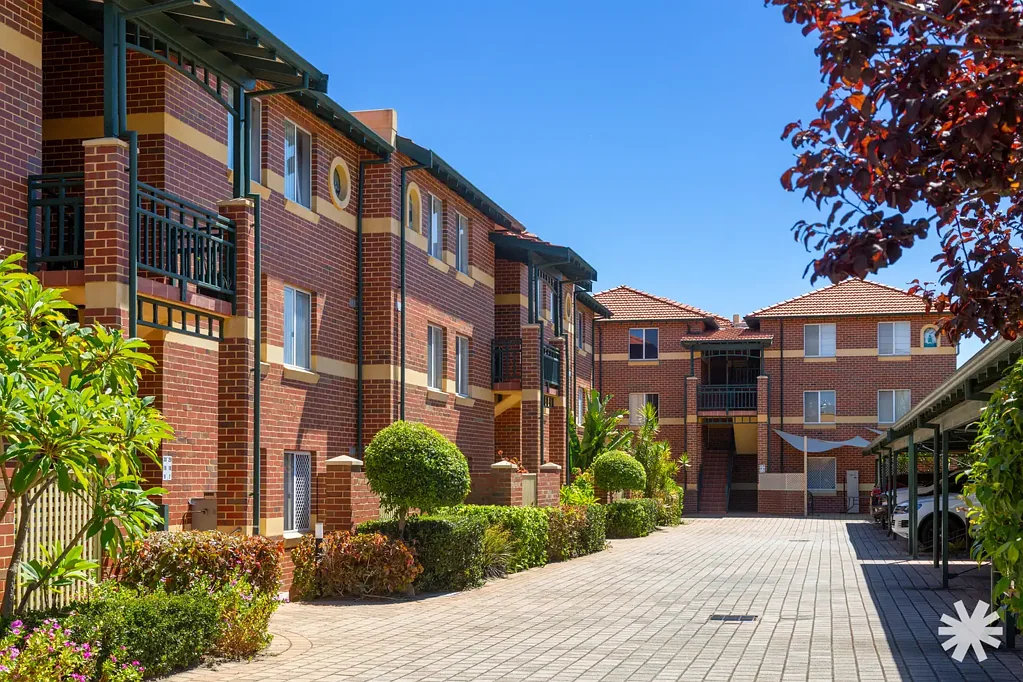 12/2 Preston Street, Como, WA 6152