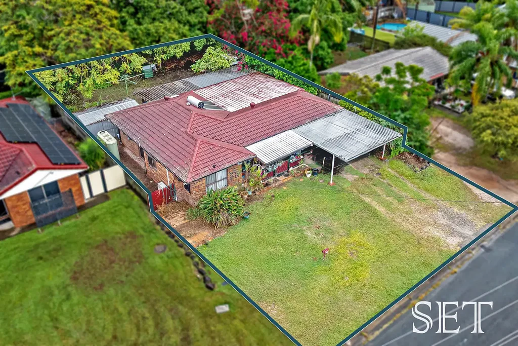 Camira 4ห้องนอน Spacious Home on a Large 704m² Block in Camira