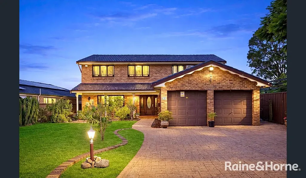 4 Bedroom Family Home Opposite Parkland - Renovated & Ready to Enjoy