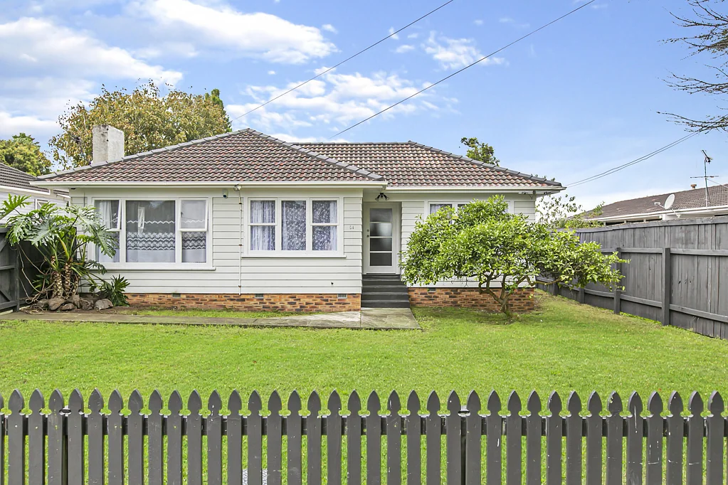 Manurewa 5房  Do Up Home & Income With Potential