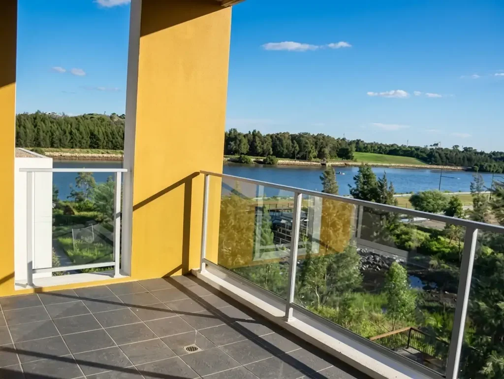 Modern 2-Bedroom Apartment with Water Views