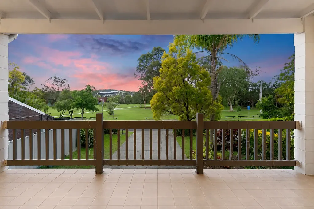Ferny Grove 2房 位置优越的多层联排别墅 Perfectly Positioned Multi-Level Townhome