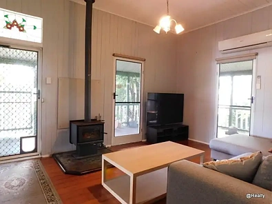 92 Burnett Street, Nanango, QLD 4615, 3 Bedrooms, 1 Bathrooms, House