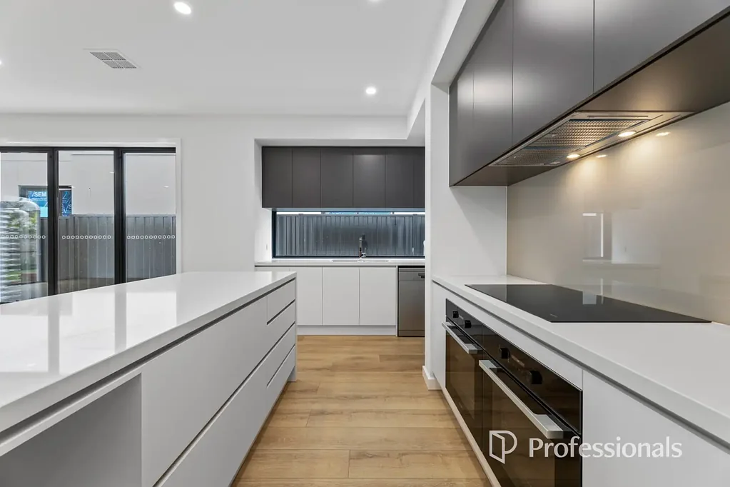 Brand New Townhouse in the McKinnon Secondary College Zone