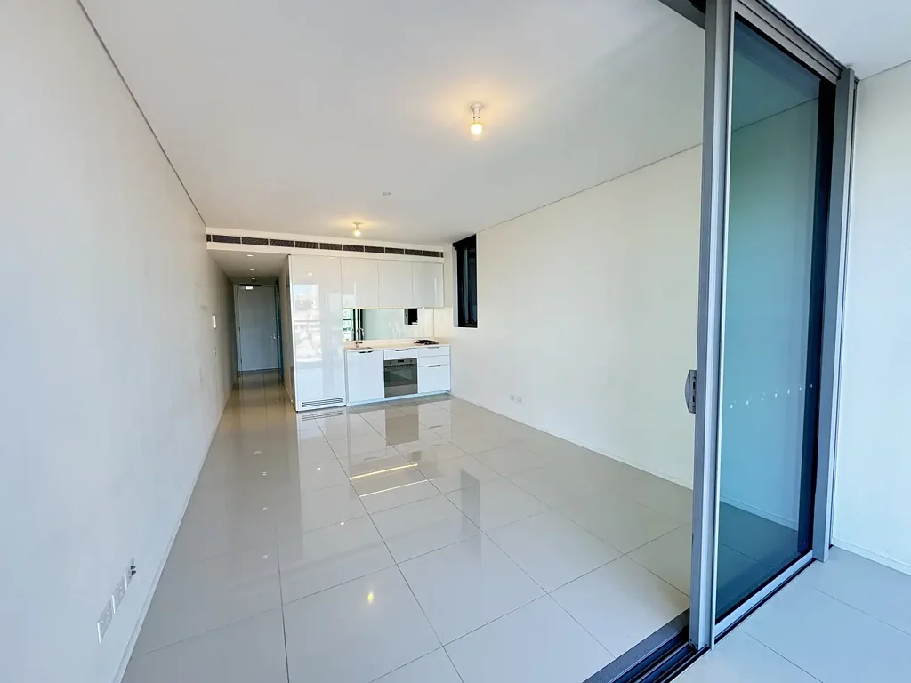 LEVEL 15 | MODERN & ONE BEDROOM WITH CITY VIEWS | @ CENTRAL PARK