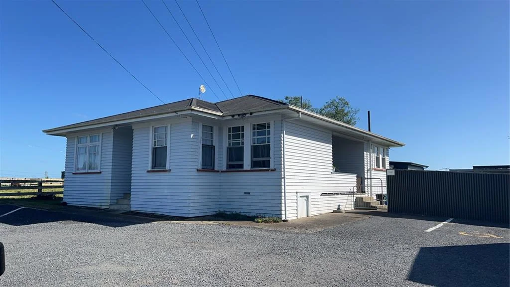 Freshly Painted Family Home Next to Whitikahu School