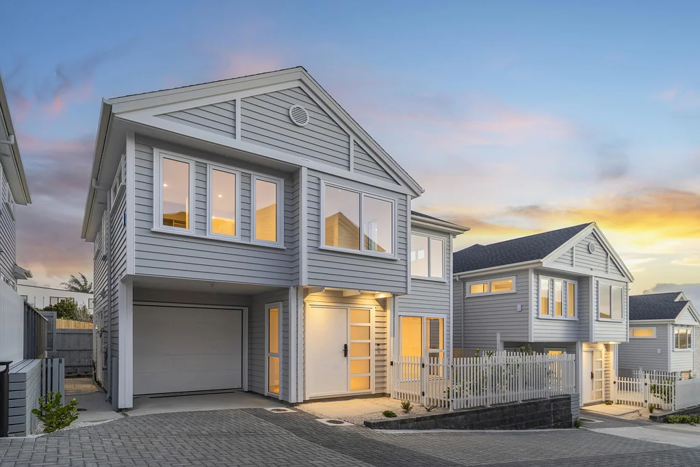 Forrest Hill 4कमरा CCC & Title Issued | Coastal Style Elegance on William Souter