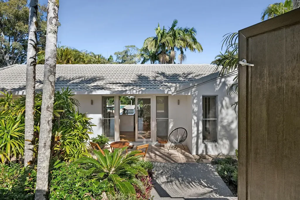 Noosa Heads 3 Bedroom Private Retreat, Steps from Noosa Junction