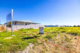 Lot 719 Long Street, Leeman