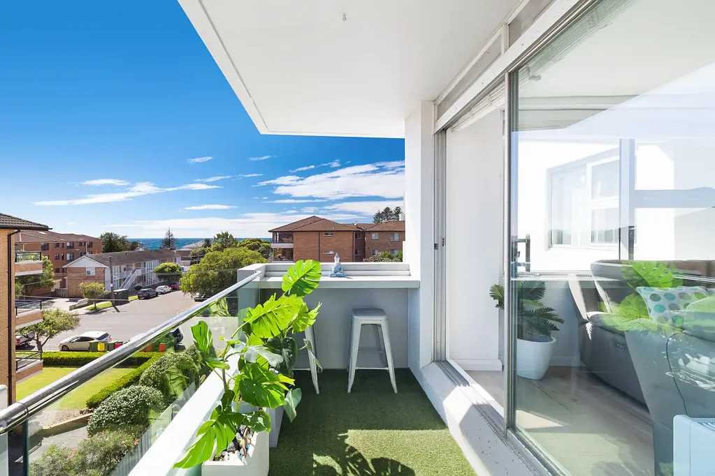 Coastal Apartment with Ocean Views & Northern Sunshine