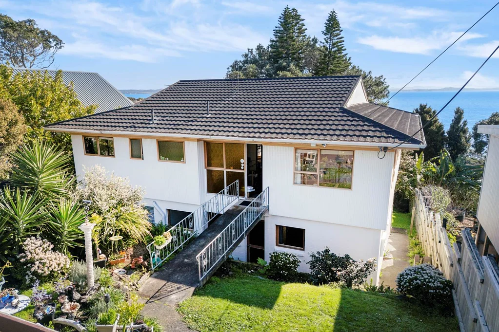 1438 Whangaparaoa Road, Army Bay, Rodney, Auckland