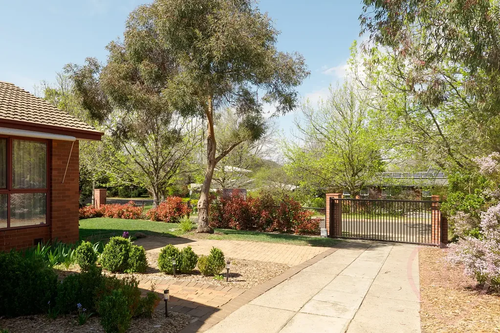 8 Cooper Place, Watson, ACT 2602