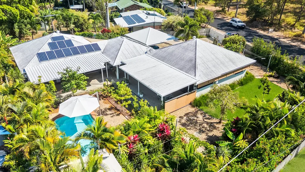 Nelly Bay 4غرفة نوم Modern Dual-Living Home with Pool in the Heart of Nelly Bay