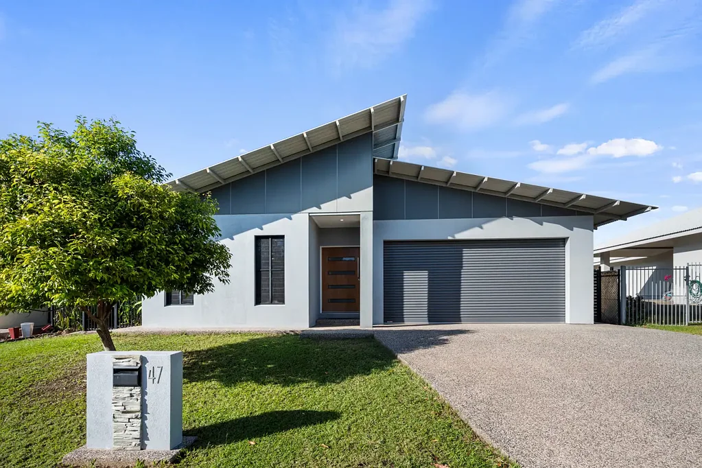 Muirhead 4房  Seamless family comfort in standout northern suburbs setting!