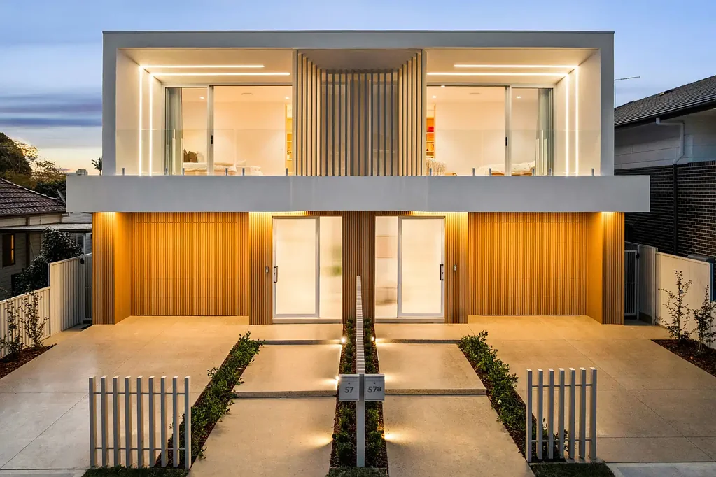 Lidcombe 5 Bedroom Brand New Luxury Duplex in a Prime Family Location