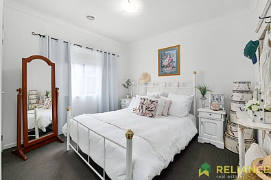 ਬੈੱਡਰੂਮ - 37 OLEARY WAY, MADDINGLEY VIC 3340