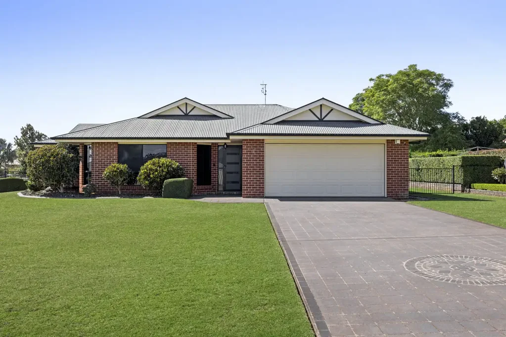 Highfields 4ห้องนอน Spacious Family Living with Ultimate Shed Space & Entertainer’s Backyard