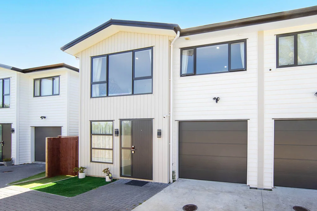 Te Atatu Peninsula 3 Slaapkamer First Family Home – Priced to be Sold