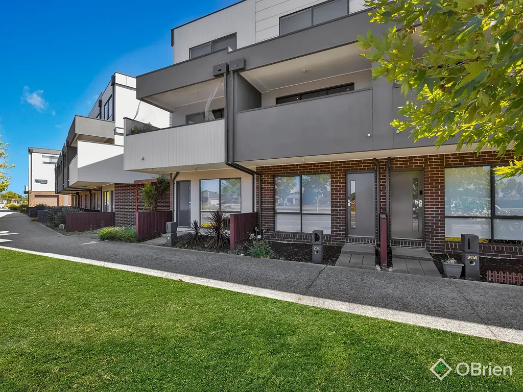 Pakenham 2房 优越地段步行一切 生活空间灵活舒适 高端厨卫配备齐全 Could the location be any more convenient?